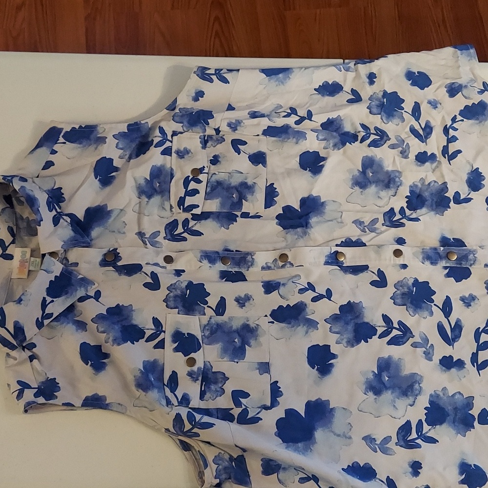 LulaRoe Roxanne Snap Tank 2XL